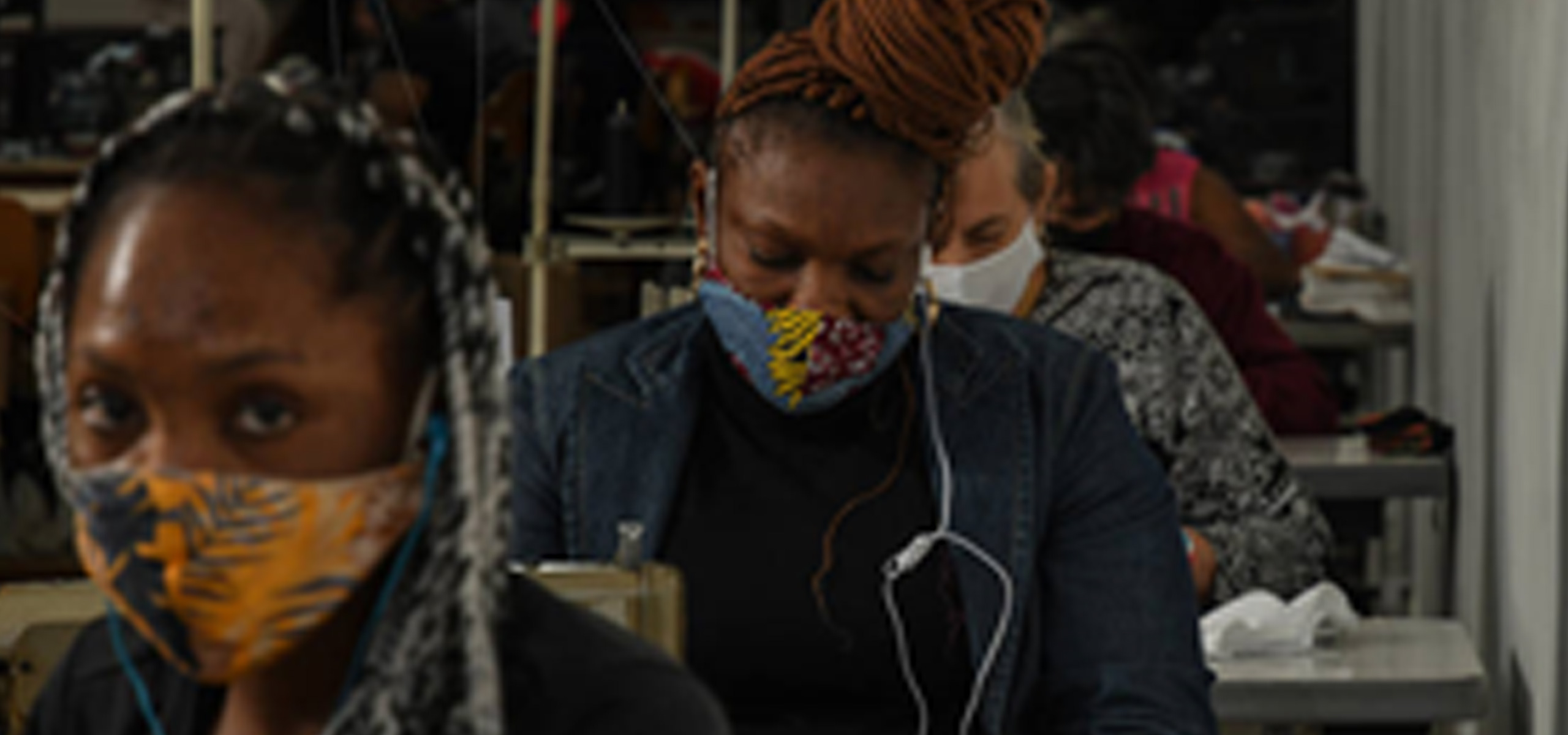 Projeto resgata cidadania de mulheres em vulnerabilidade e doa máscaras